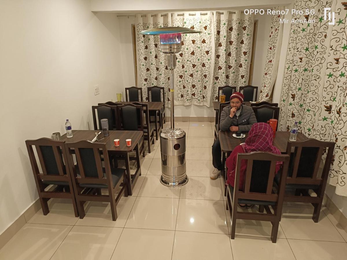 Hotel Gulmarg Residency, Kunzer Гульмарг Экстерьер фото
