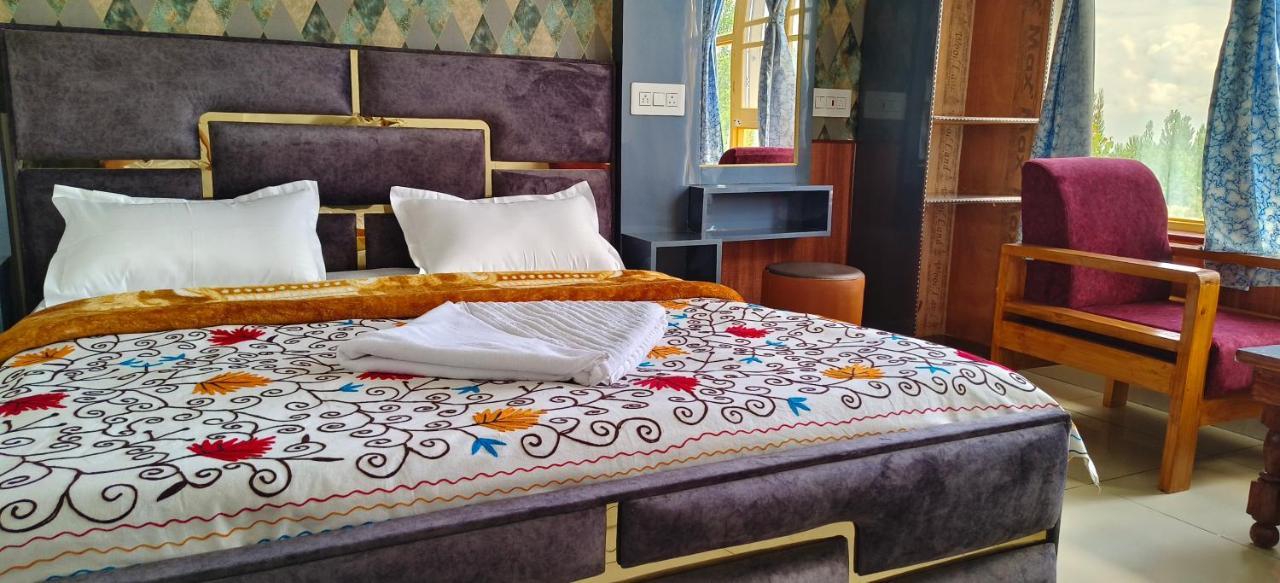 Hotel Gulmarg Residency, Kunzer Гульмарг Экстерьер фото